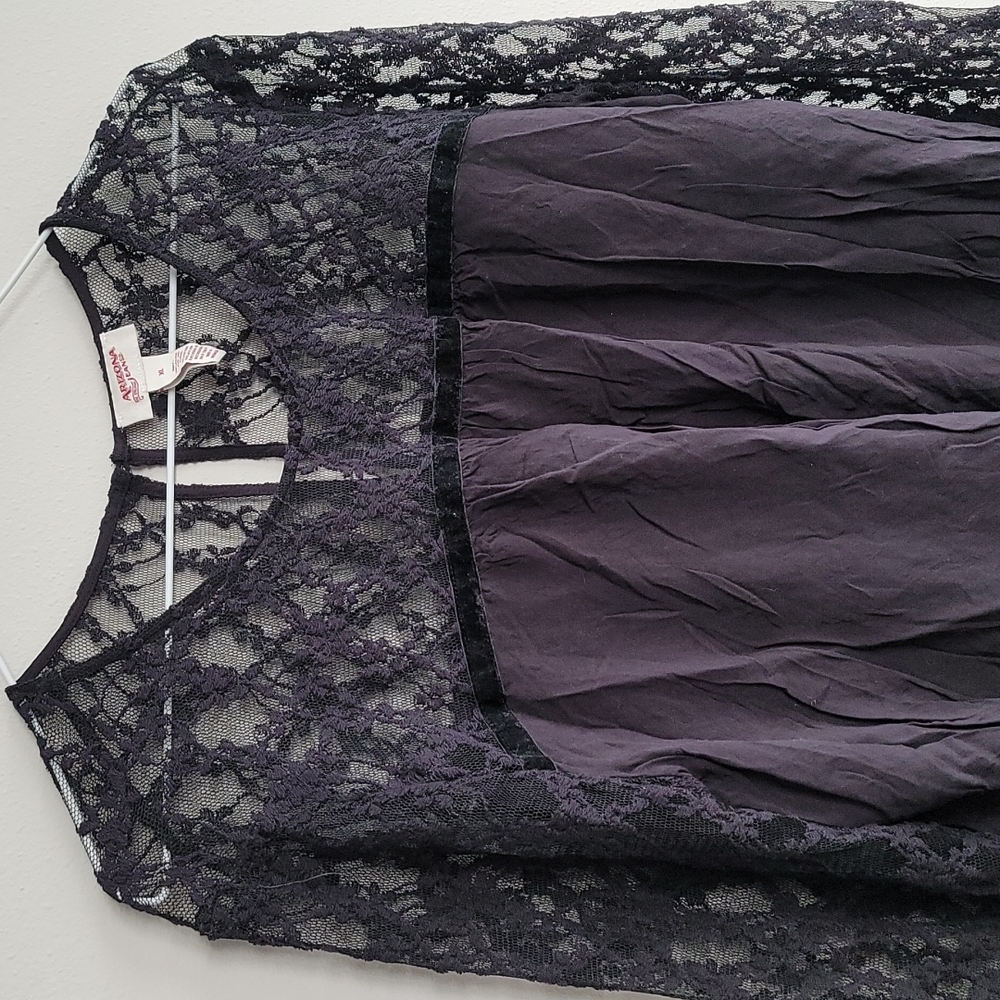Arizona lace top - Picture 2 of 4